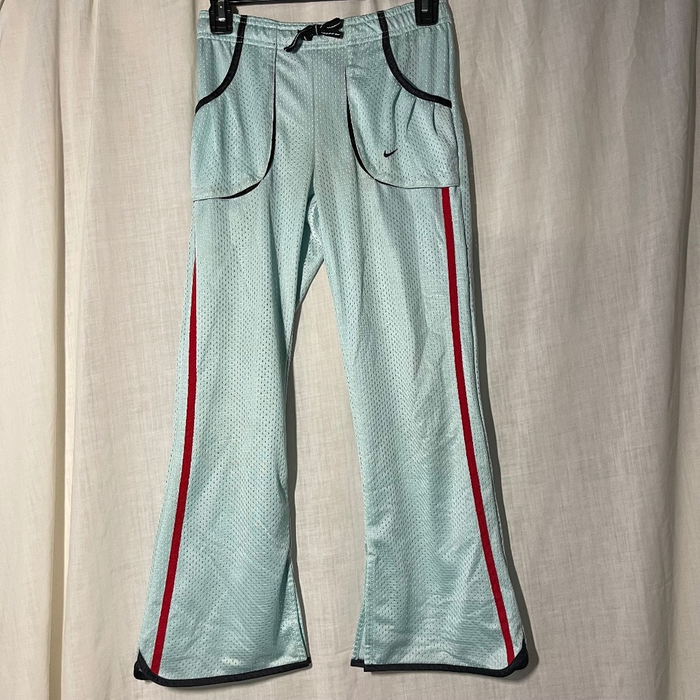 Nike Girls mesh athletic pants. Lined. Front pockets. Drawstring. Medium Comfy